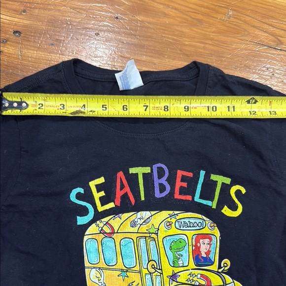 Magic Schoolbus Black and Yellow Short Sleeve Tee Shirt Size Small - Picture 6 of 7